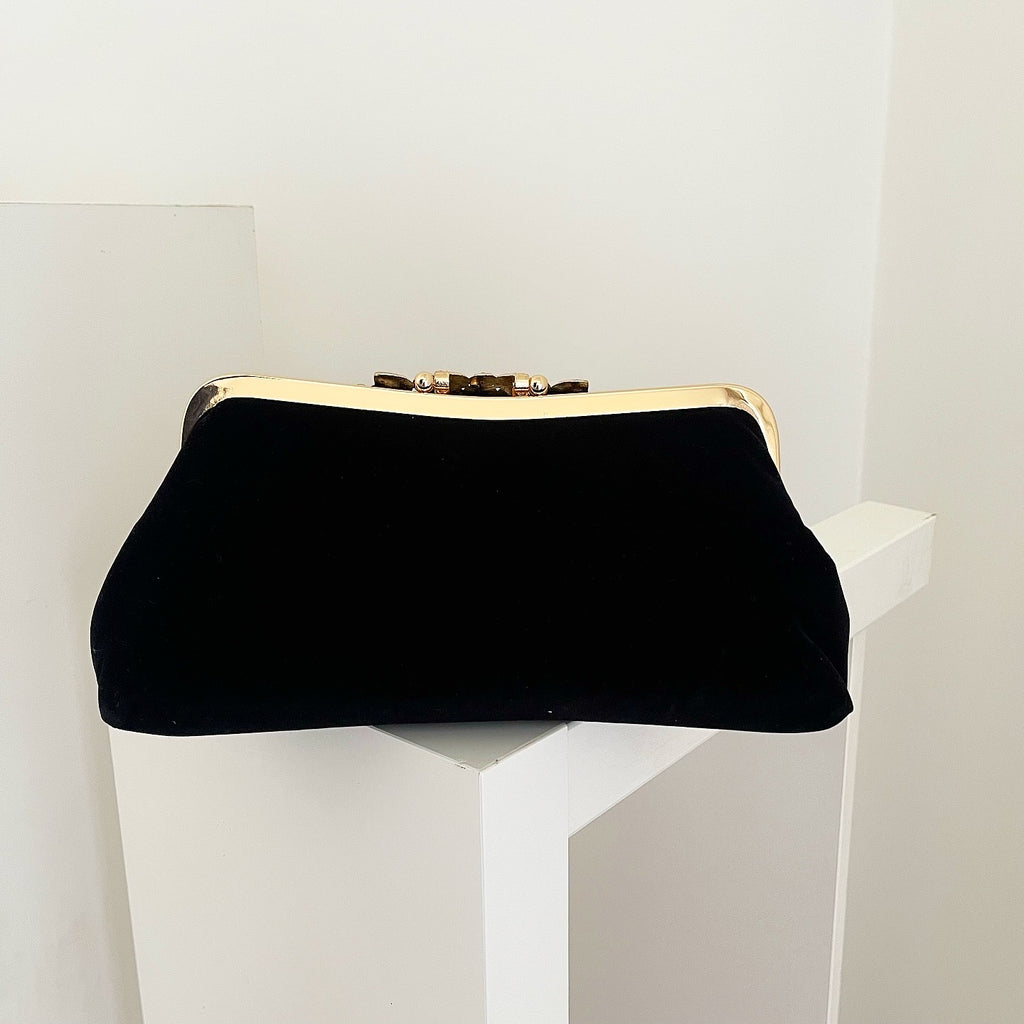 Black Saphira Clutch