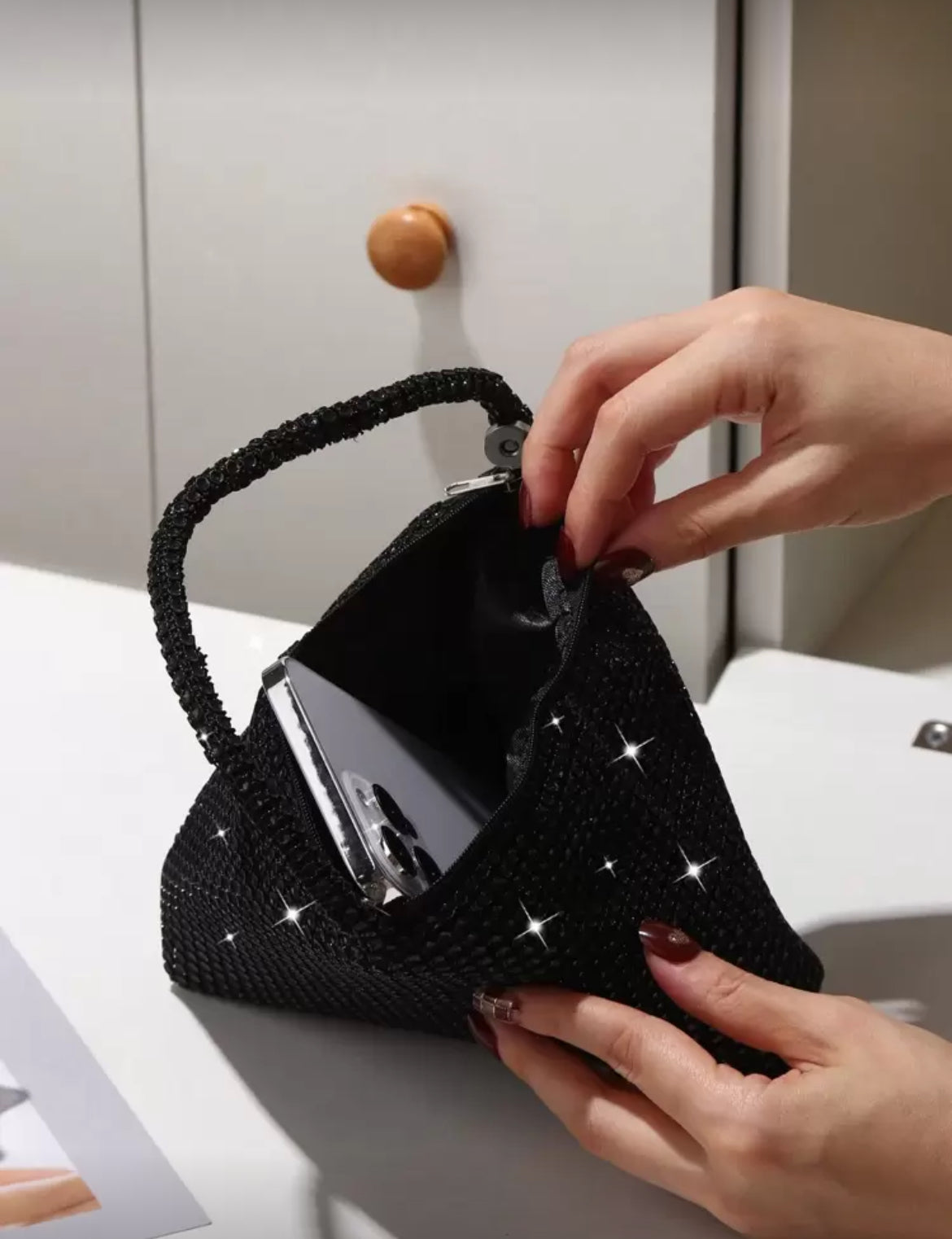 Black Avara Clutch