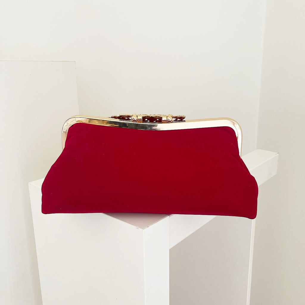 Red Saphira Clutch