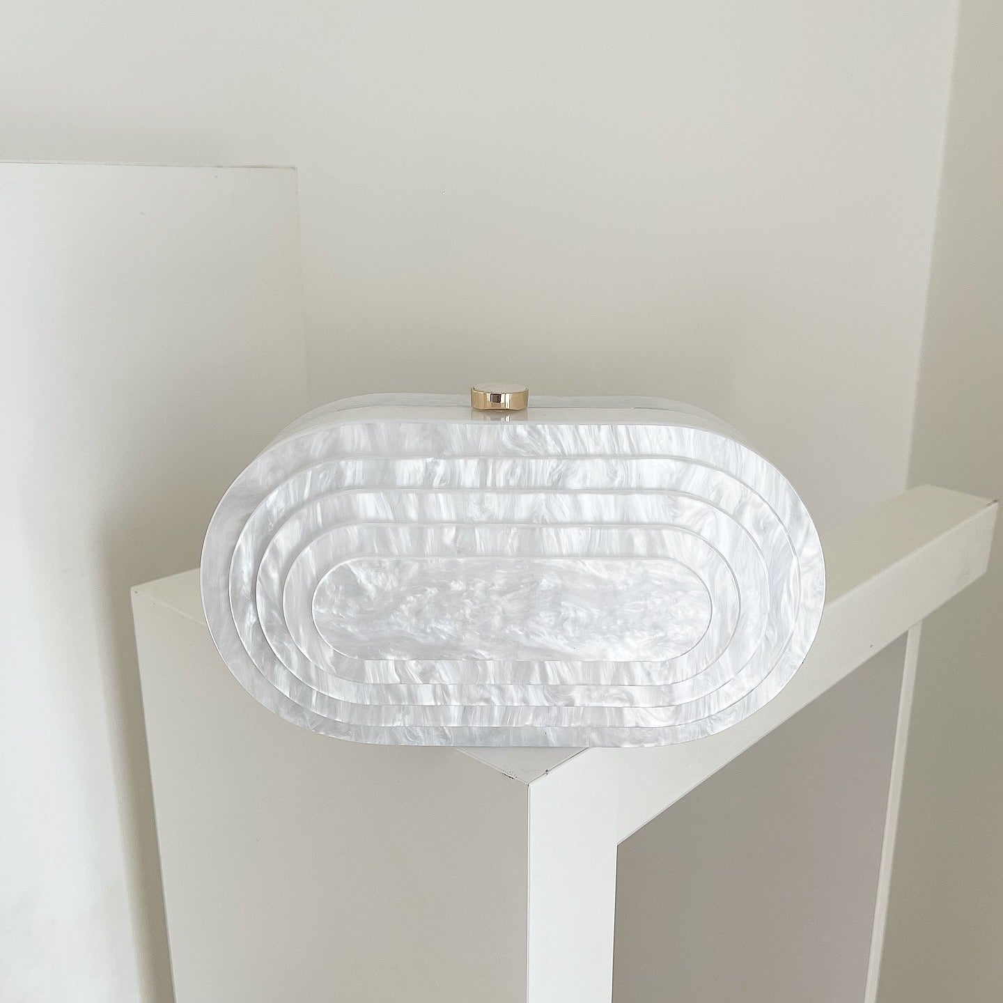 White Lithia Clutch