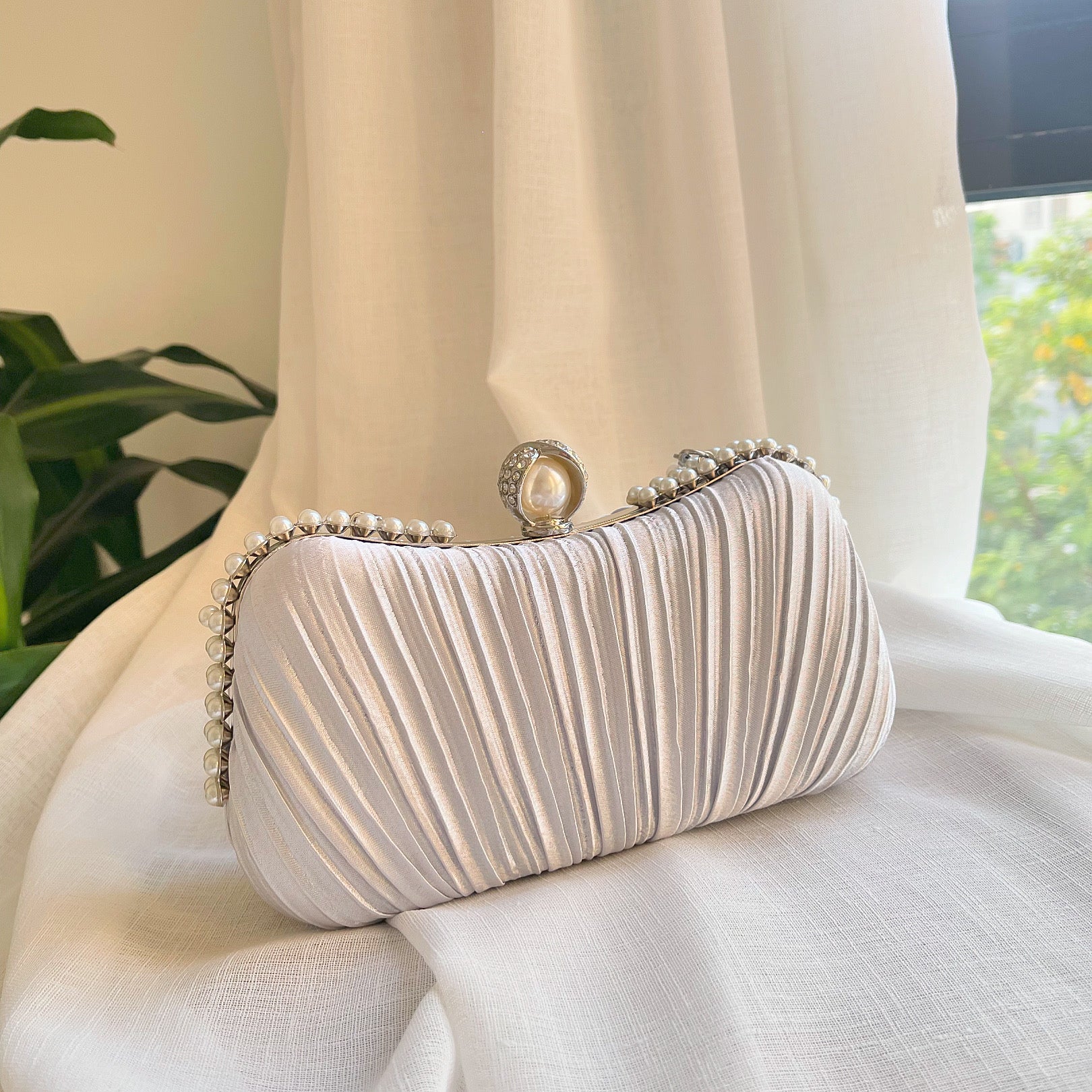 Silver Amara Clutch