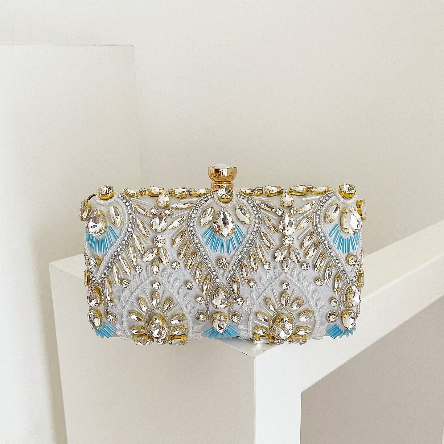 Silver Elyndra Clutch