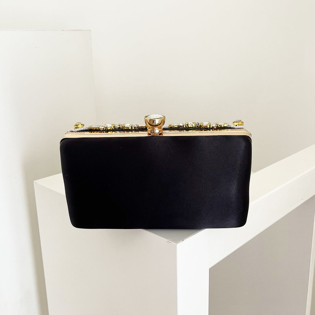 Black Elyndra Clutch