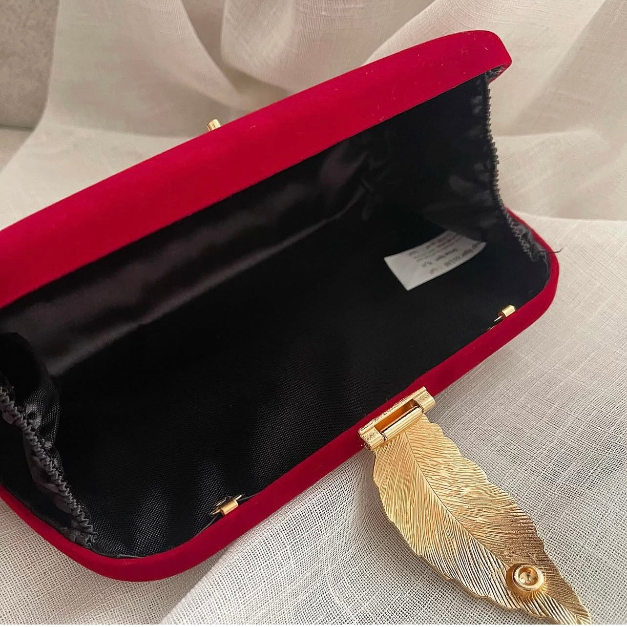 Red Velvet Élan Clutch