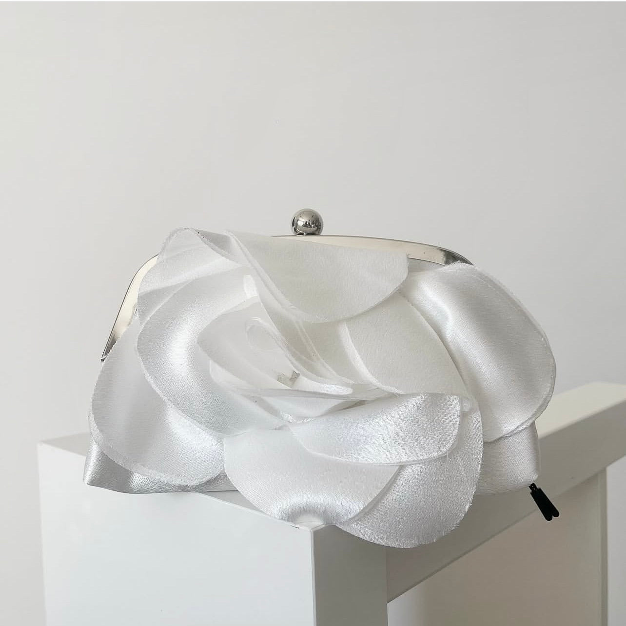 White BLOOM Clutch